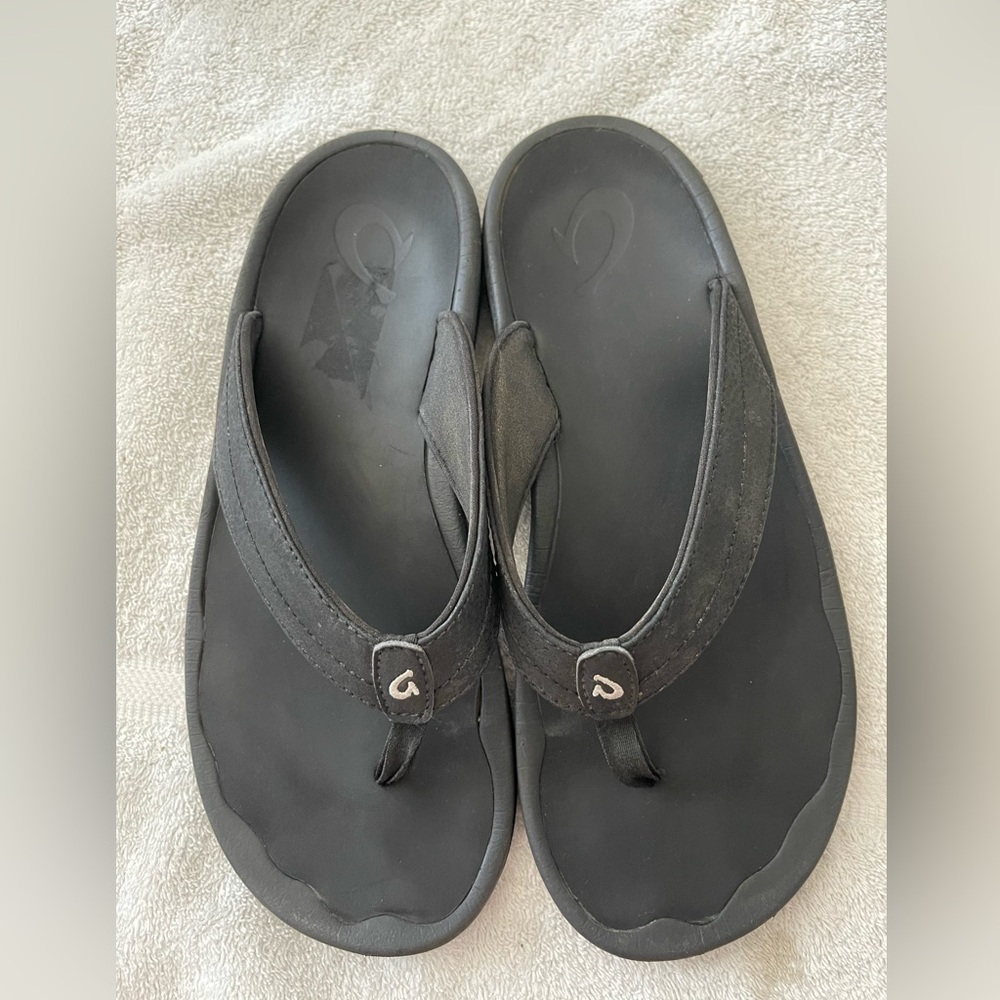 OluKai Slippers